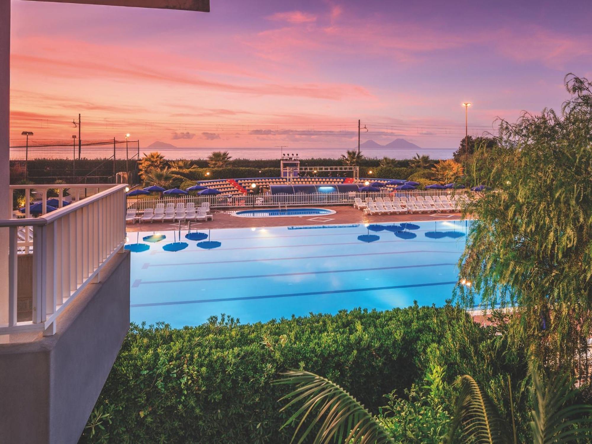 Riviera Del Sole Hotel Resort Spa Piraino Buitenkant foto