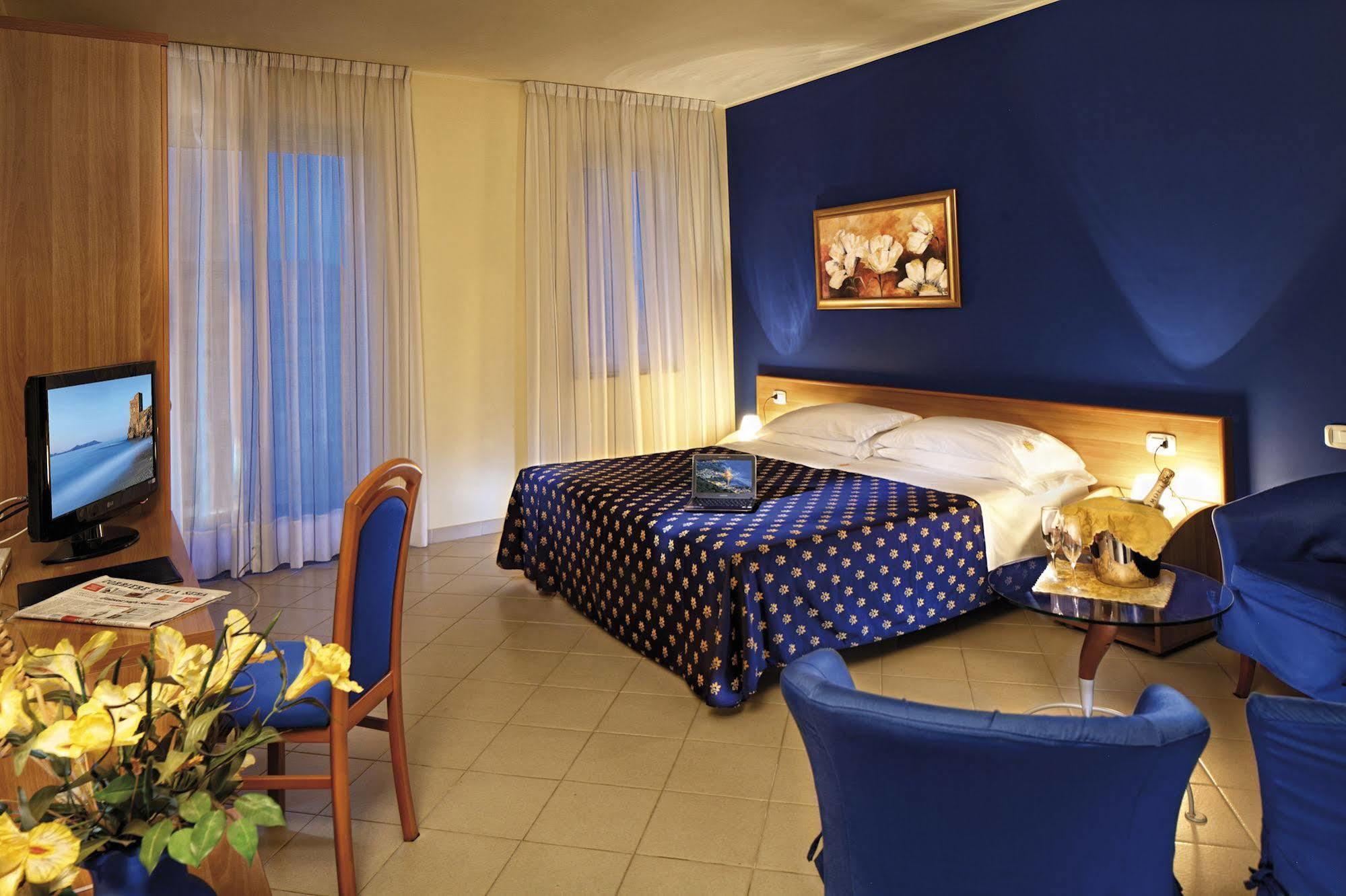 Riviera Del Sole Hotel Resort Spa Piraino Buitenkant foto